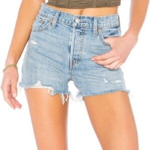 Levi's Wedgie Short in Distressed Wash Size 26